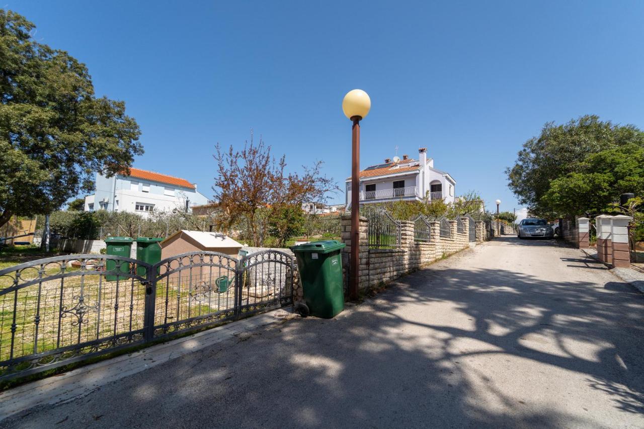 Apartment Nada Petrcane Luaran gambar